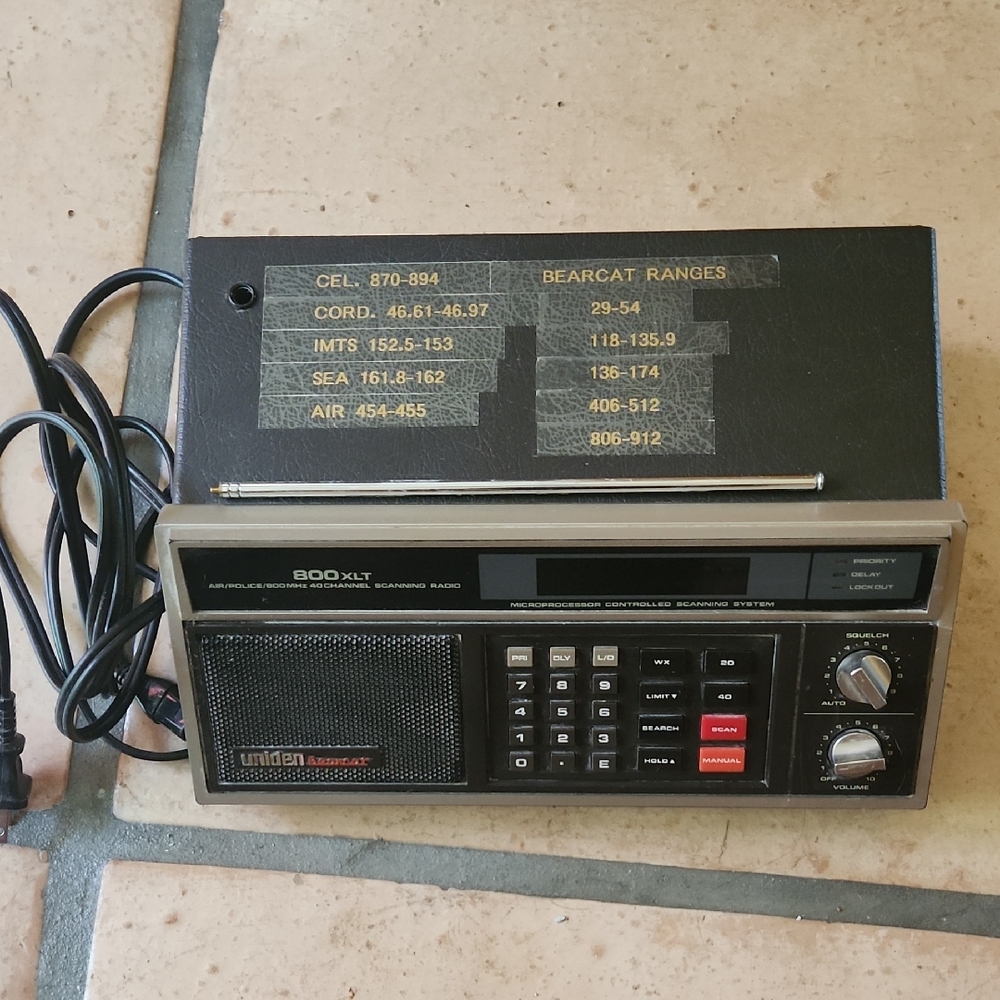 Uniden Bearcat 800XLT Black Radio Scanner